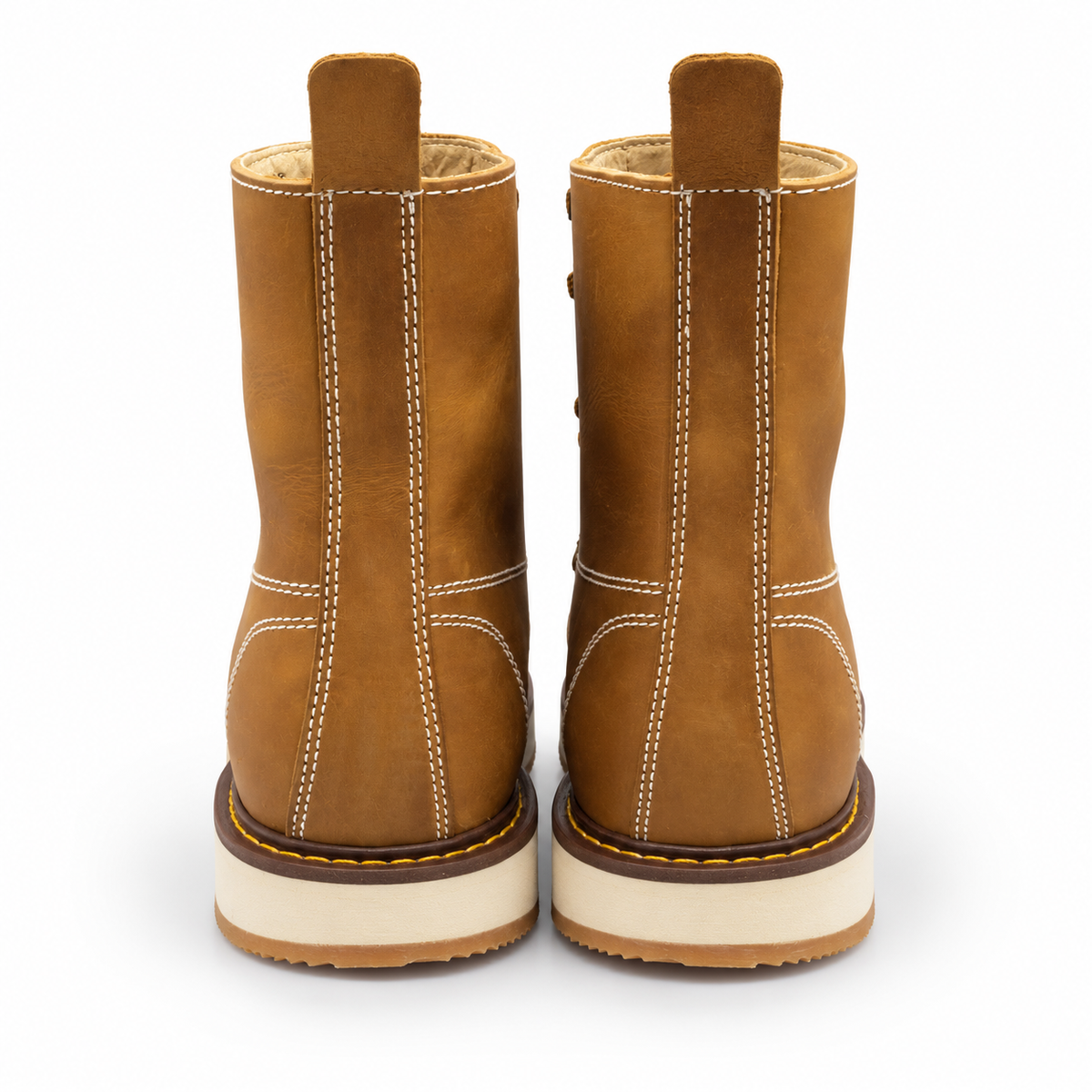 Bota de trabajo para hombre punta redonda de piel crazy color miel con suela de hule Hooch Boots H50151 vista trasera