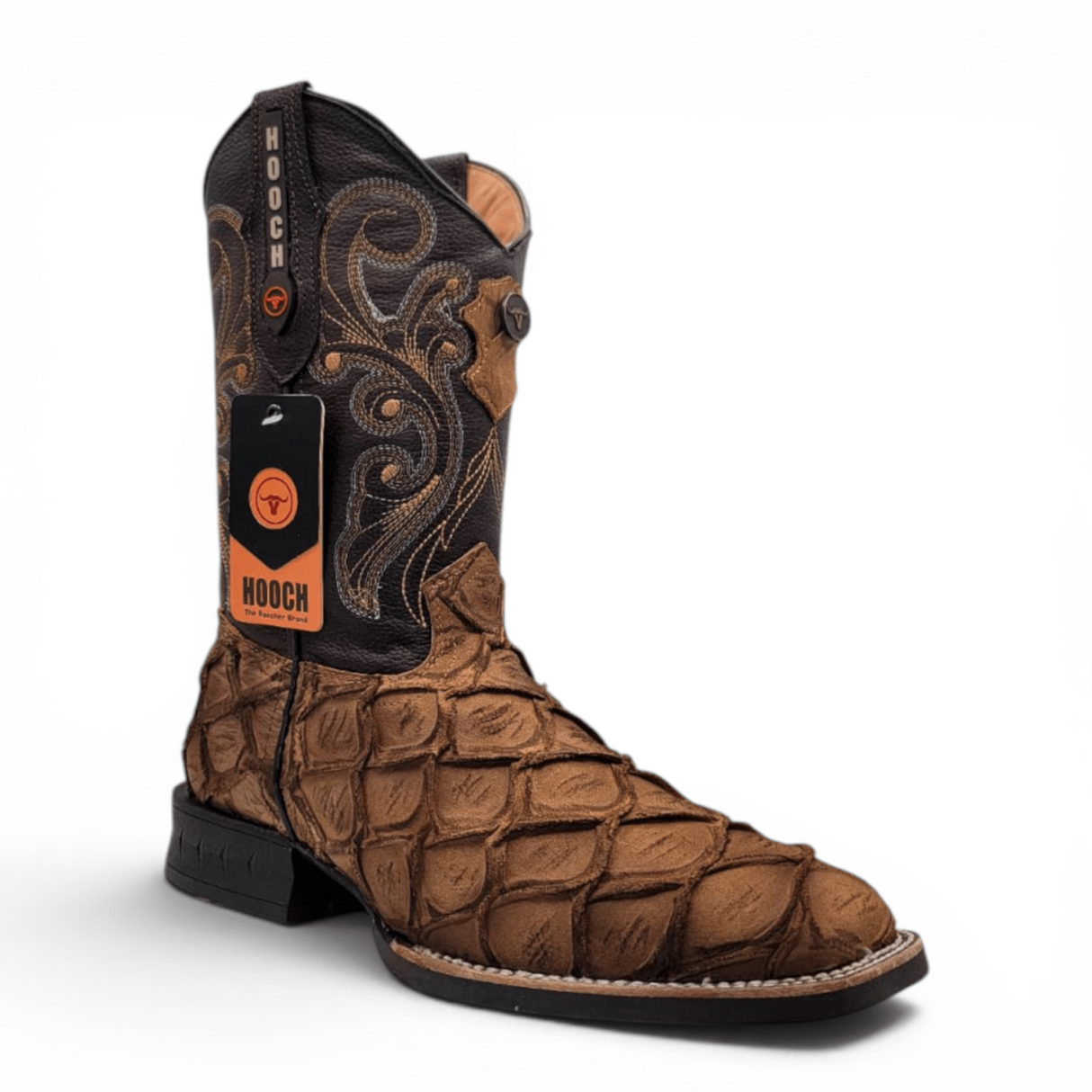 Bota Vaquera para Hombre Punta Cuadrada Grabado Tipo Pirarucu Color Orix con Suela de Hule – Hooch Boots H521572 - Hooch