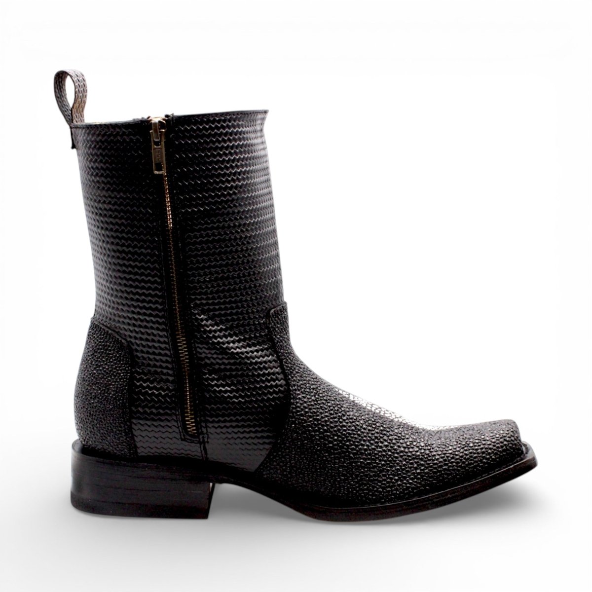 Bota Vaquera para Hombre Punta Dubai de Piel Grabado Mantarraya con Perla Sencilla y Cierre Lateral – Hooch Boots H580594 - Hooch