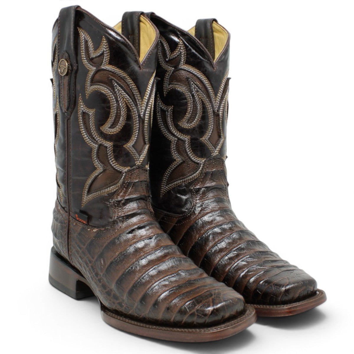 Bota Vaquera para Hombre Punta Rodeo Grabado Tipo Caiman Belly Color Chocolate de Piel Genuina – Hooch Boots H519473 - Hooch