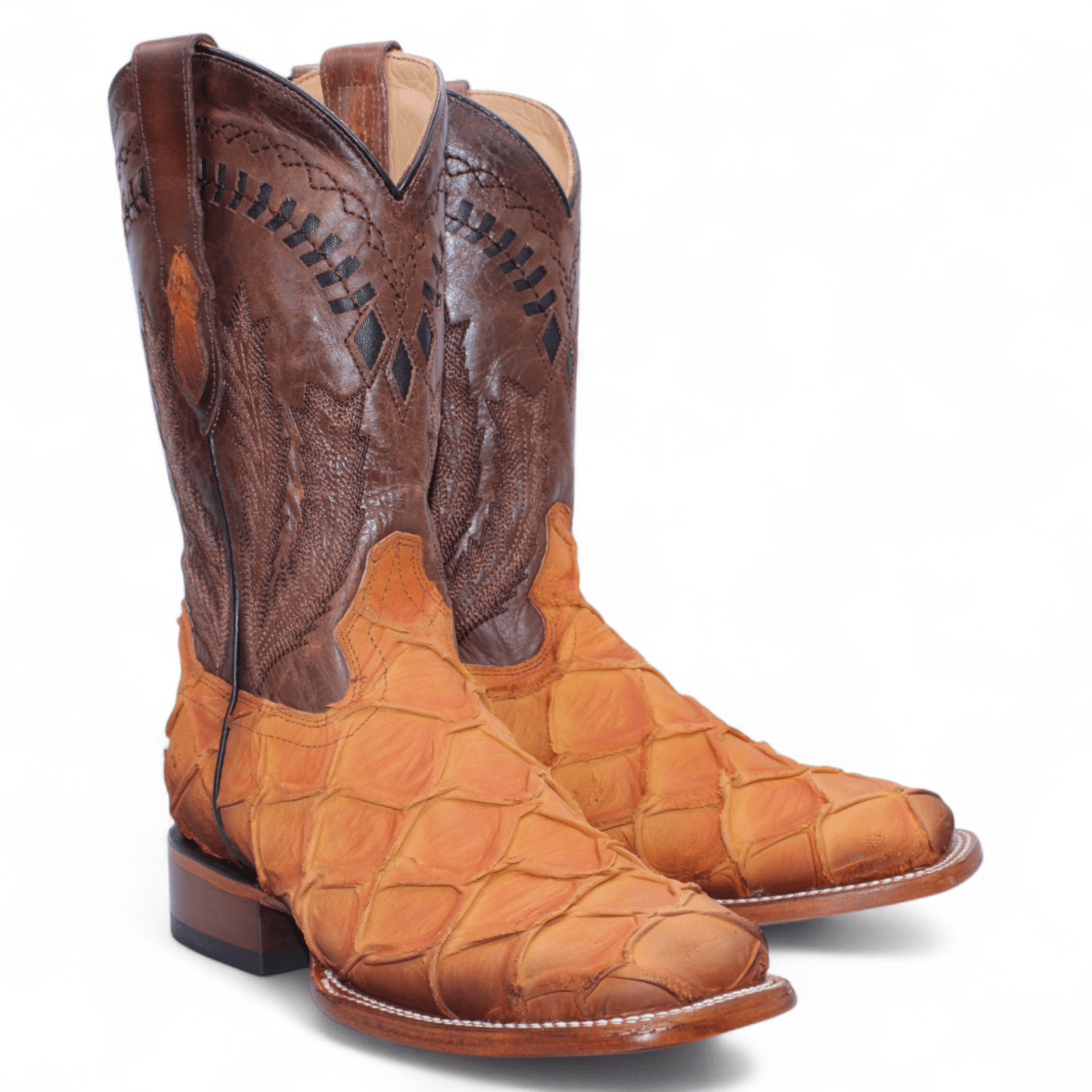 Botas de Piel Grabado Pez Pirarucu Punta Cuadrada Color Miel - Hooch Boots - Hooch