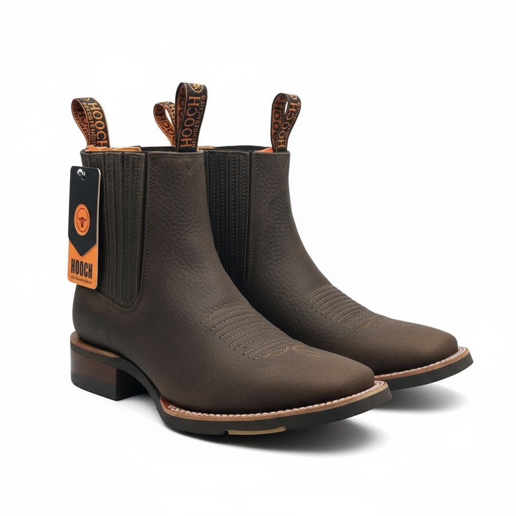 Botin Vaquero para Hombre de Piel Genuina Color Chocolate con Punta Cuadrada y Suela de Hule Ligera – Hooch Boots H42H9427 - Hooch