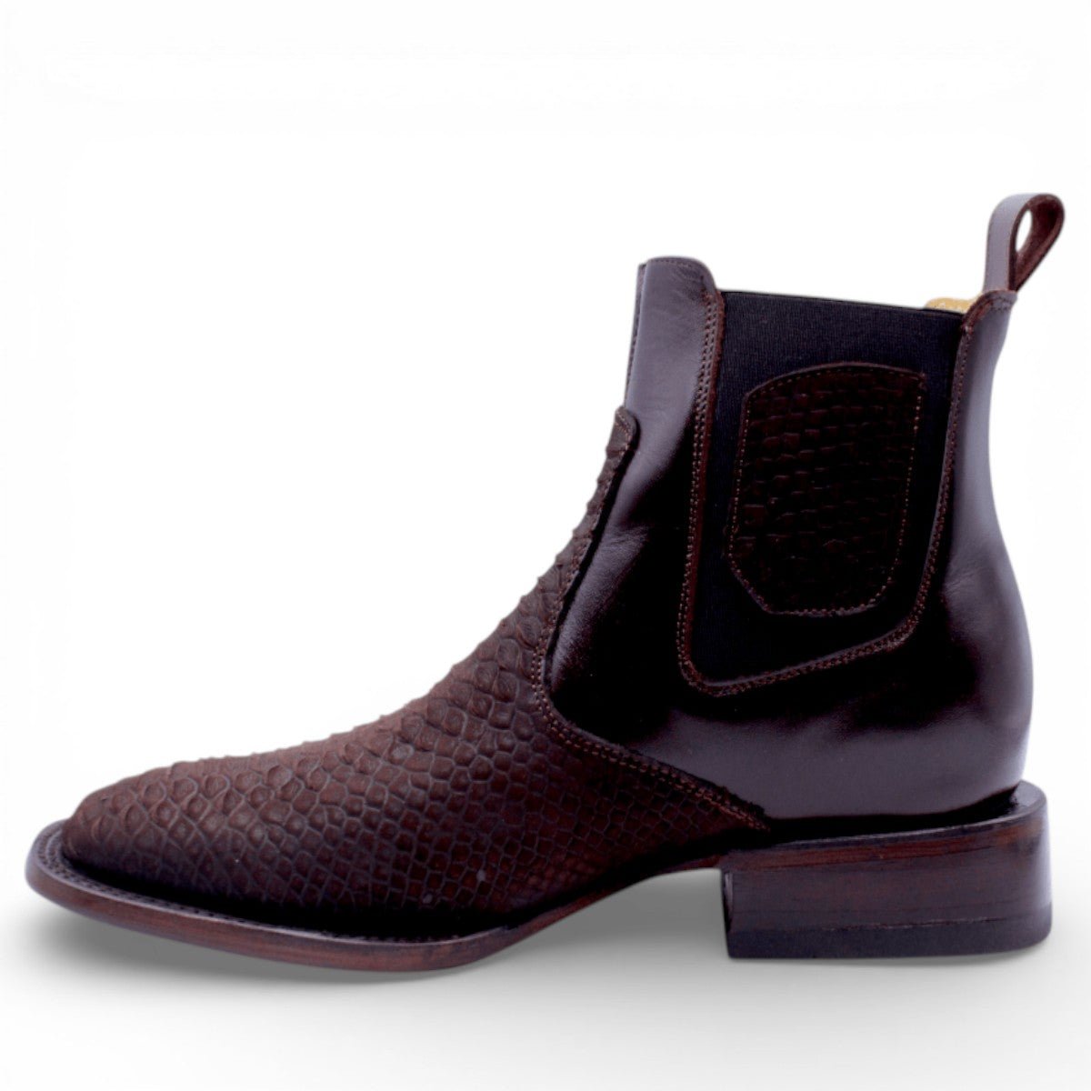 Botin Vaquero para Hombre de Piel Grabado Tipo Piton Color Chocolate con Punta Cuadrada Ancha – Hooch Boots H426394 - Hooch