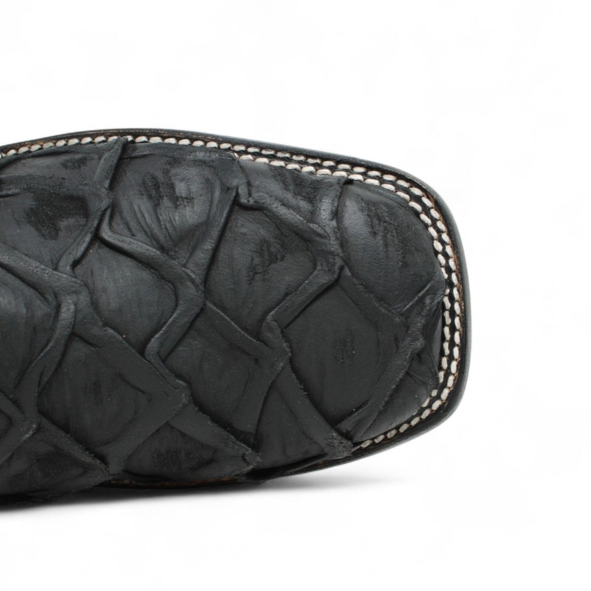 Botines de Piel Grabado Pez Pirarucu Punta Cuadrada Color Negro - Hooch Boots - Hooch