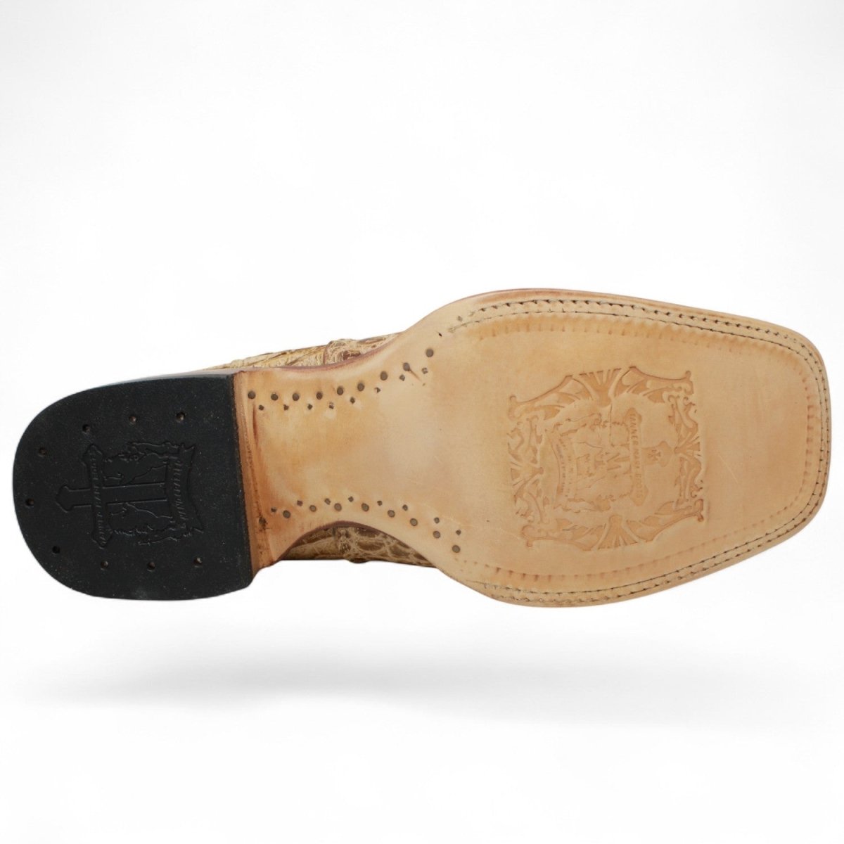 Botines Hombre de Cuero Grabadode Caiman Panza Punta Cuadrada Color Arena - Tanner Mark Boots - Tanner Mark Boots