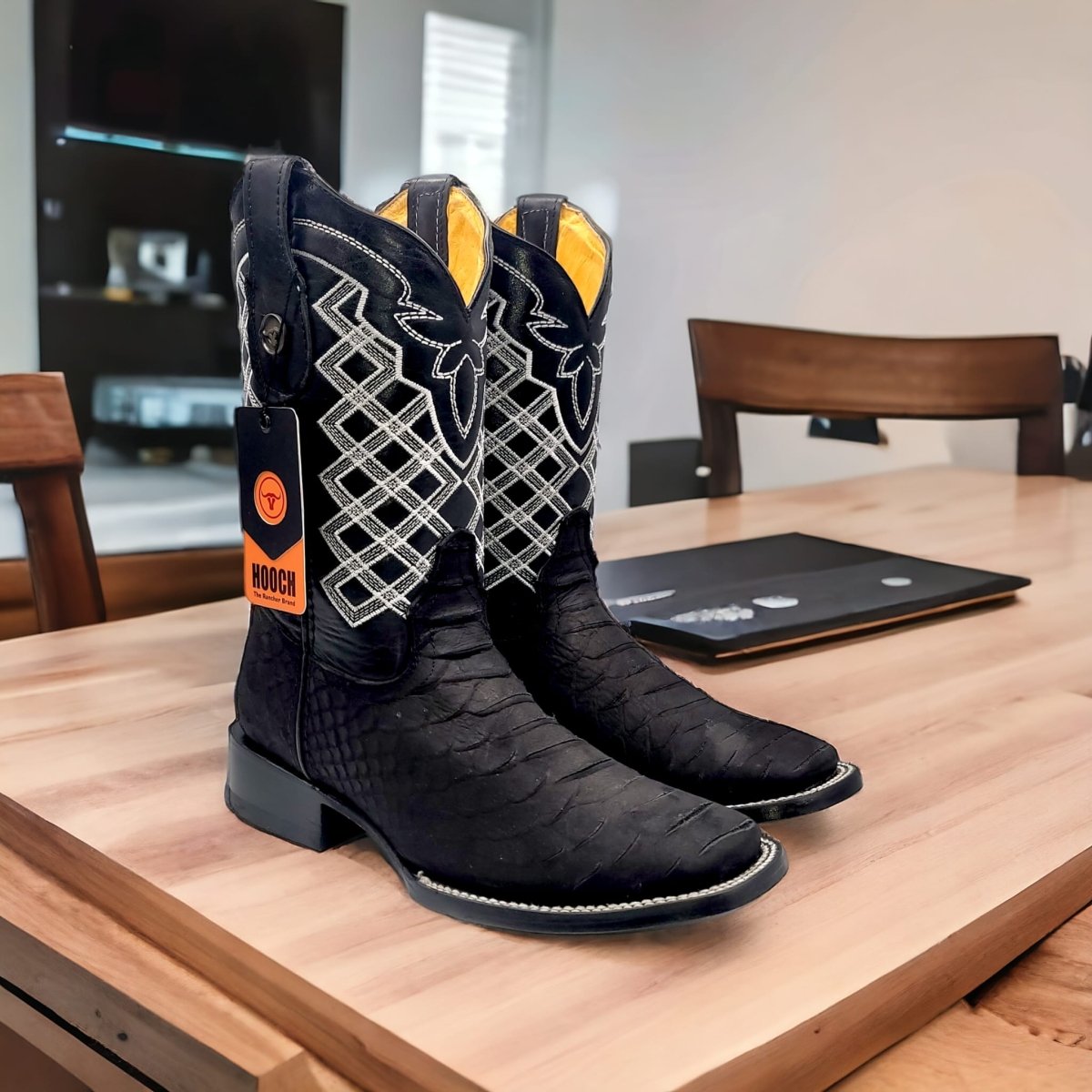 H526305 - B2BHoochBoots