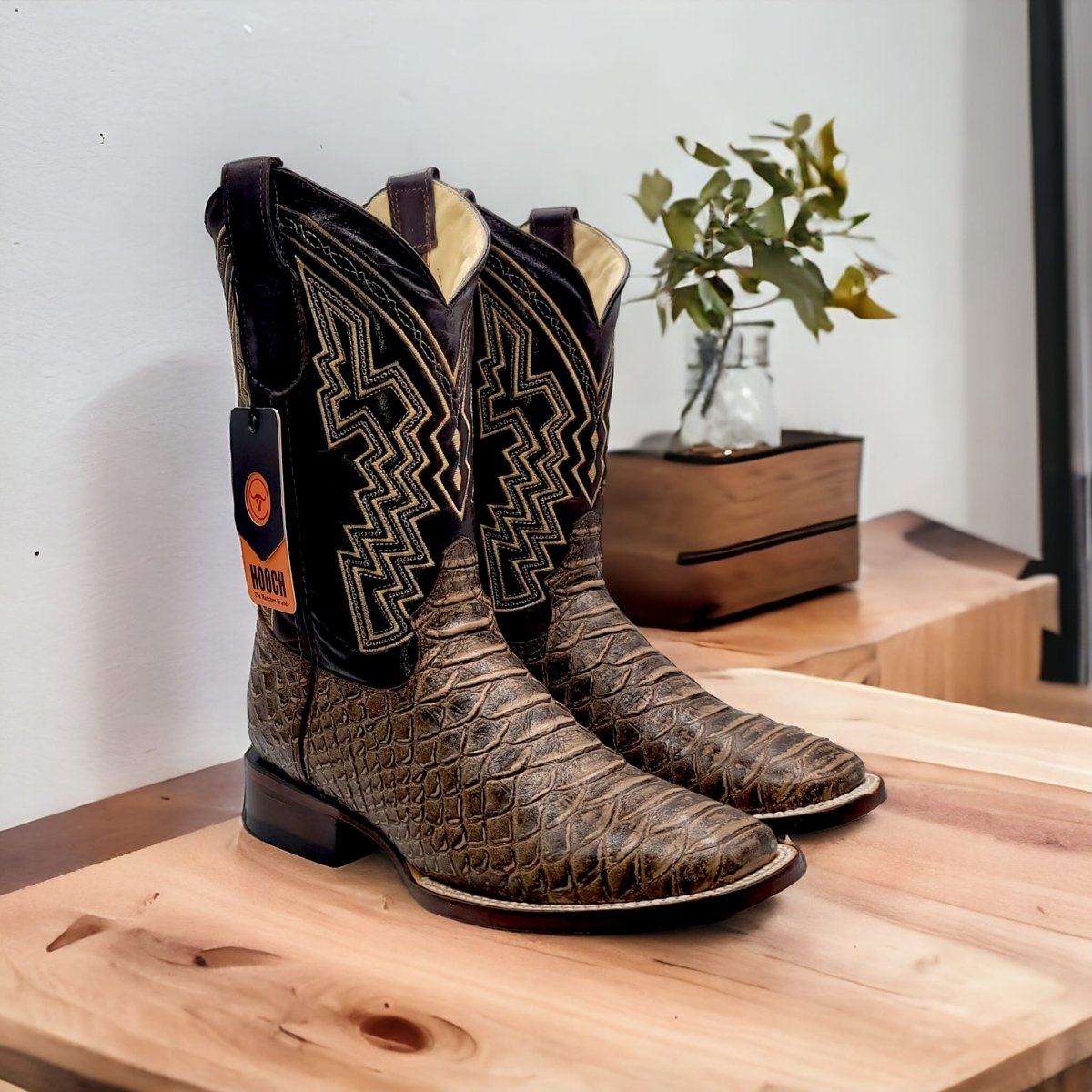 H526307 - B2BHoochBoots