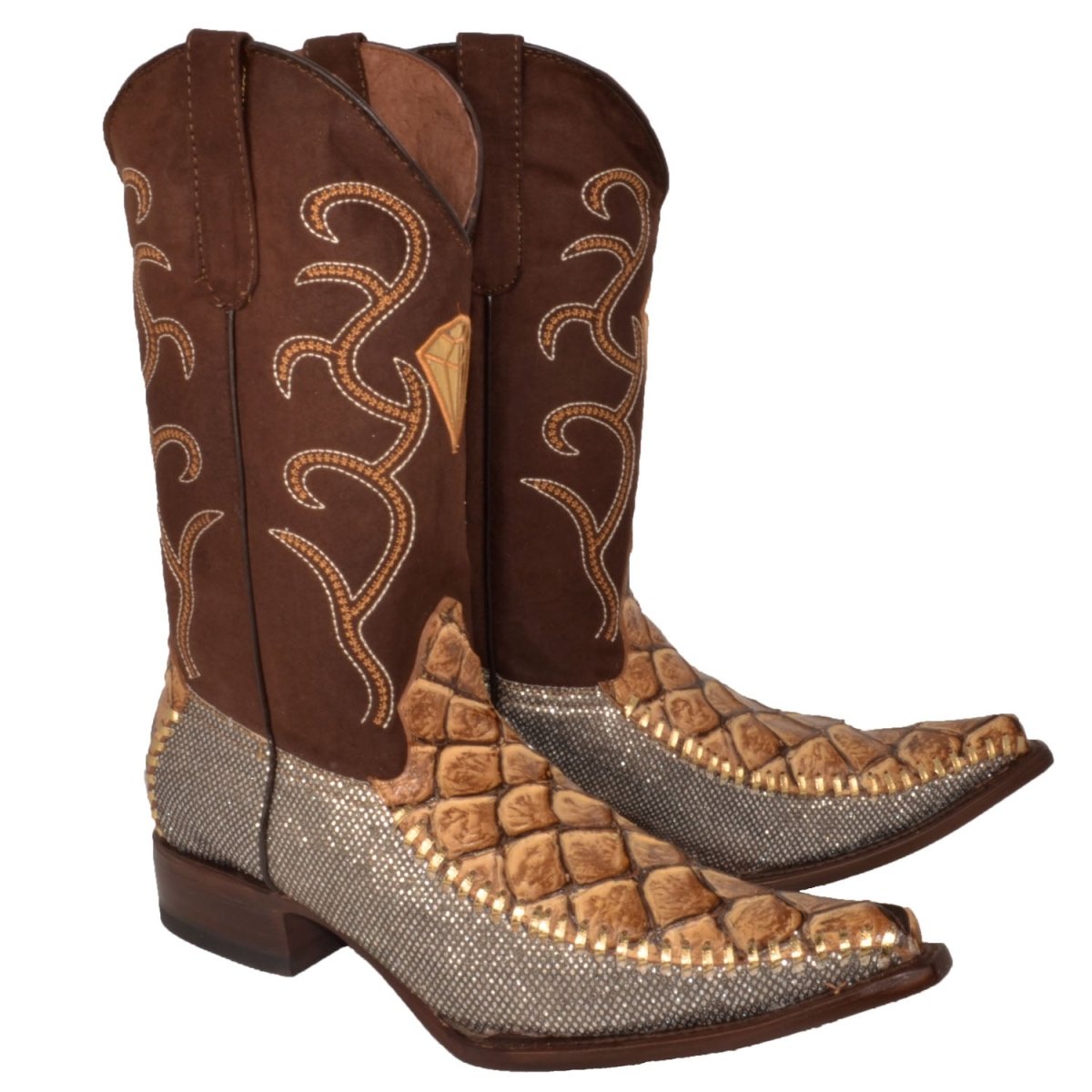 Botas de Pescado Pirarucu Grabado en Horma 3X Aladino Color Arena WD-102 - White Diamonds Boots