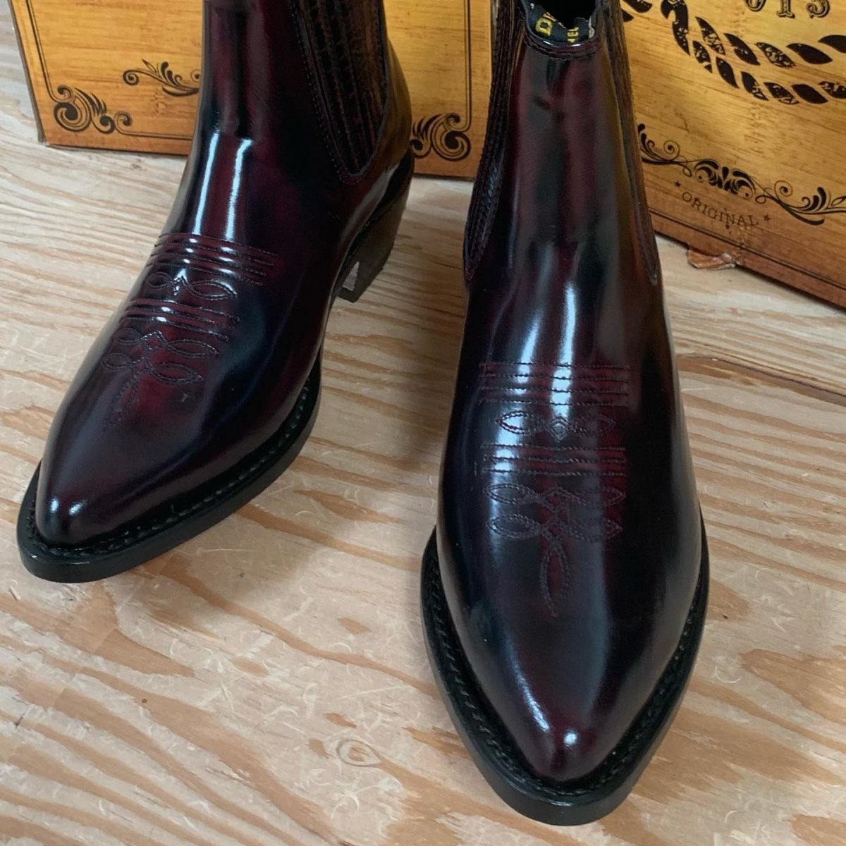 Botin Charro de Piel Acabado Camaleon Modelo: DIE-CAM - Los Altos Boots