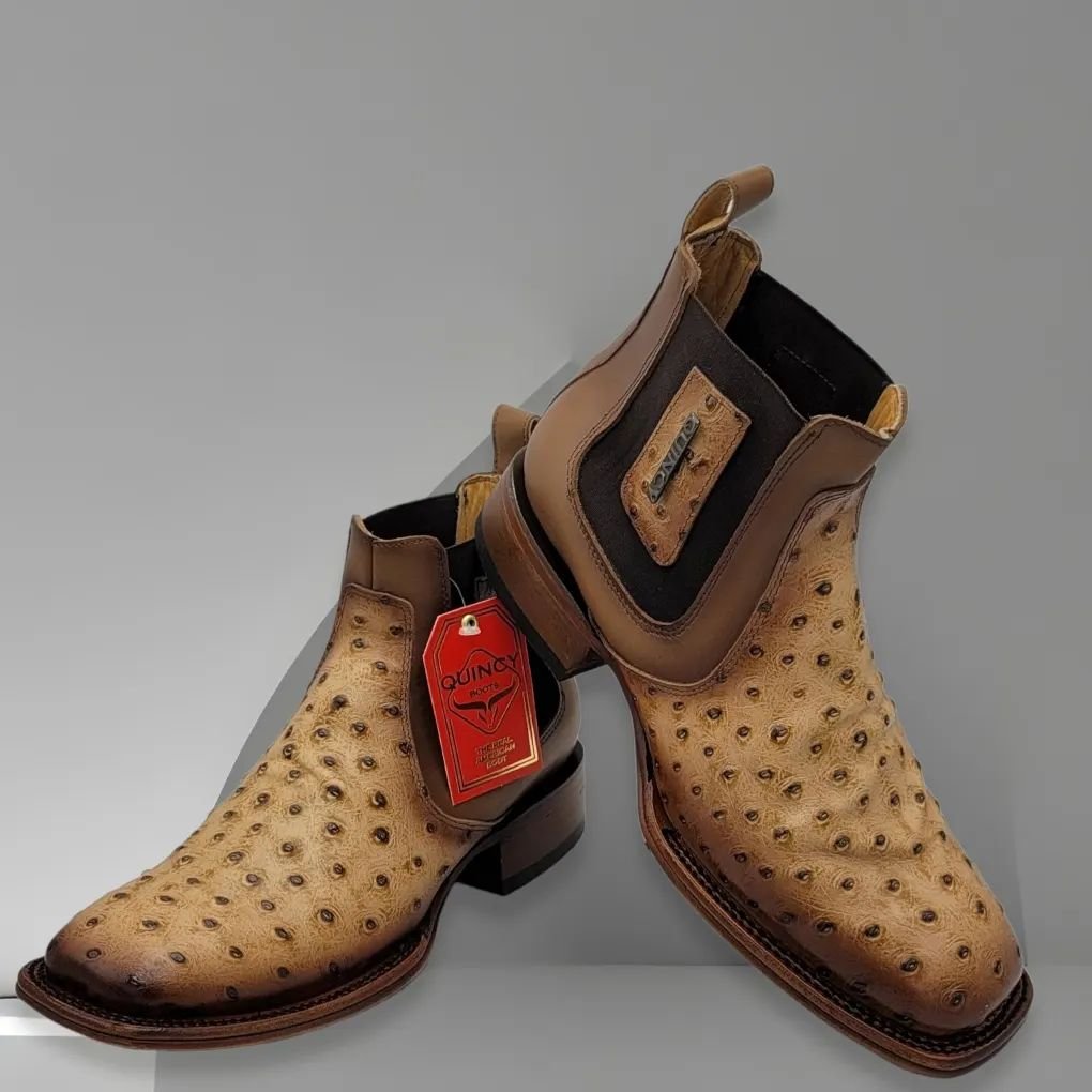 Botin de Avestruz Grabado con Punta Cuadrada Q82B0311 - Quincy Boots