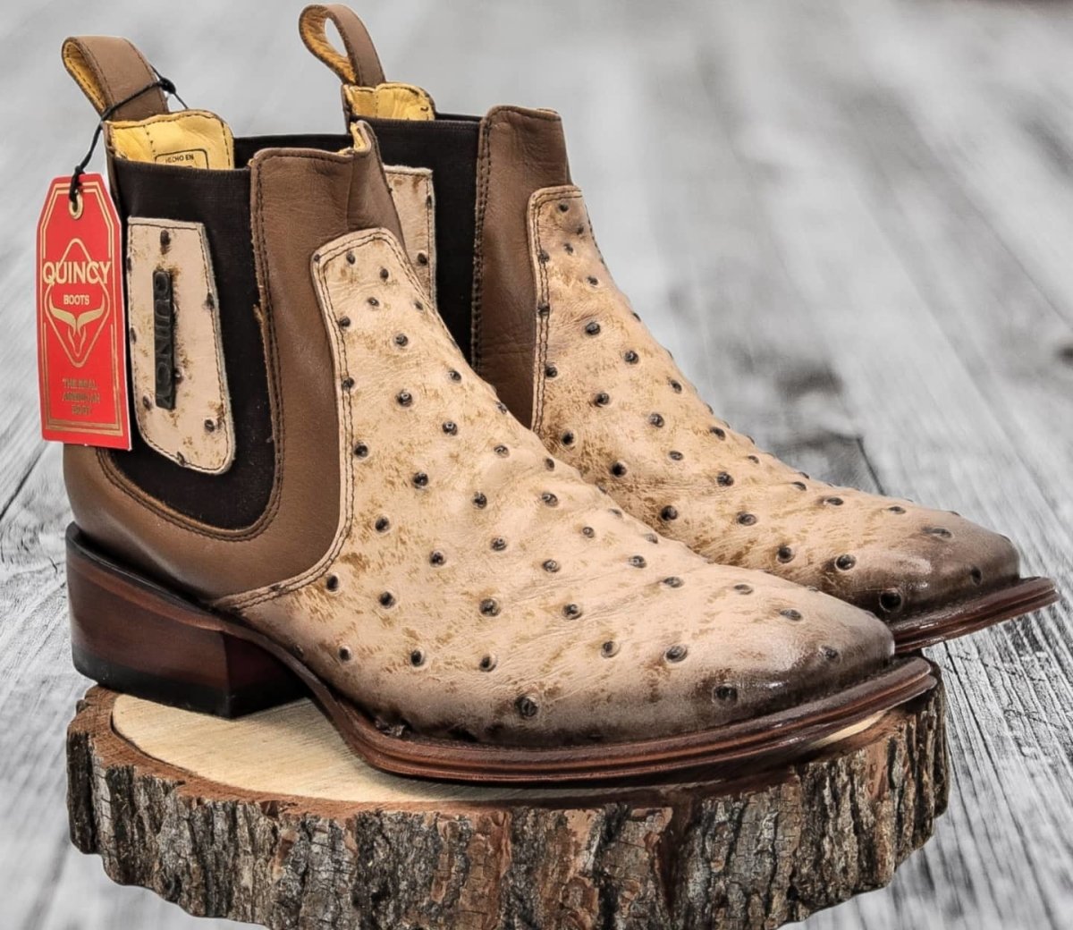 Botin de Avestruz Grabado con Punta Cuadrada Q82B0311 - Quincy Boots