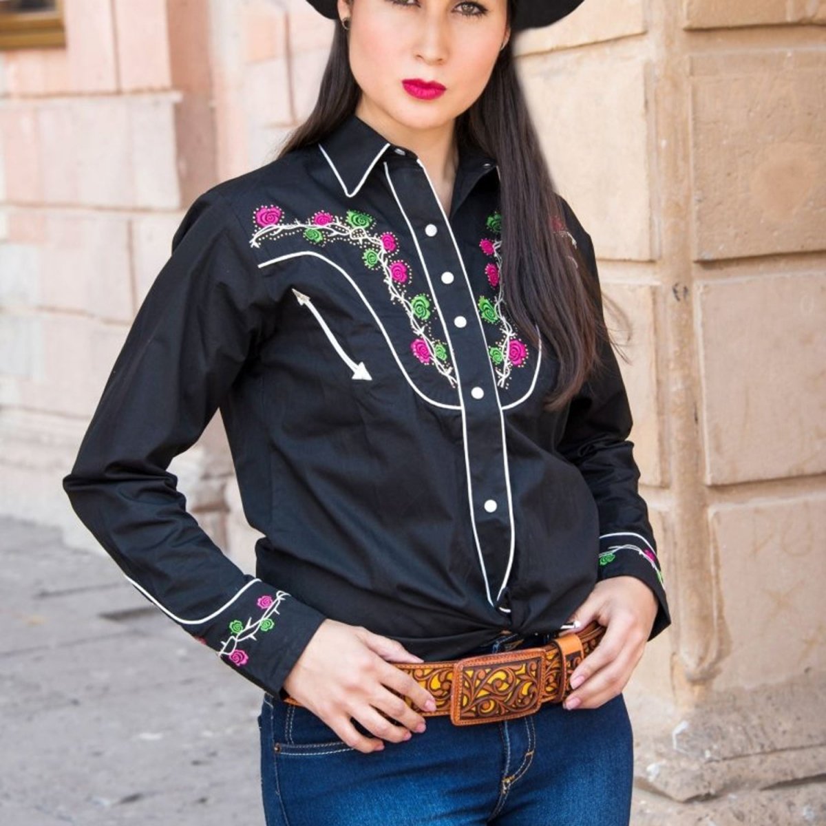 Camisa Vaquera Bordada para Mujer Color Negro con Flores WD-534 - White Diamons Boots