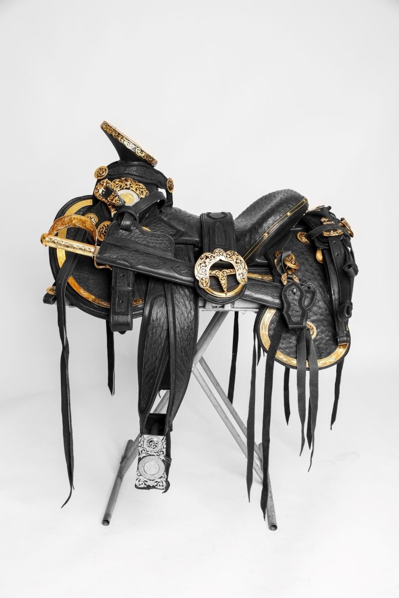 Silla de Montar Charra de Avestruz Original Negro con Chapa de Oro WD-1015 - caballobronco.com