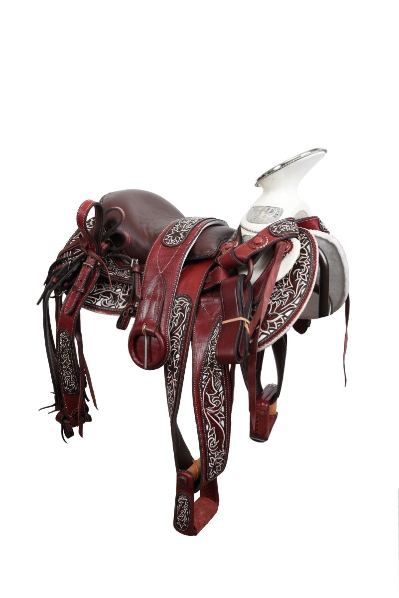 Silla de Montar Charra Semi Fina Cincelada Cola de Pato Medio Herraje WD-1031 - caballobronco.com