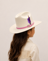 Sombrero vaquero para nina de telar 1x1 edicion Virgen de Guadalupe con toquilla imitacion avestruz color rosa y pluma genuina Hooch Boots HSN31 vista 2