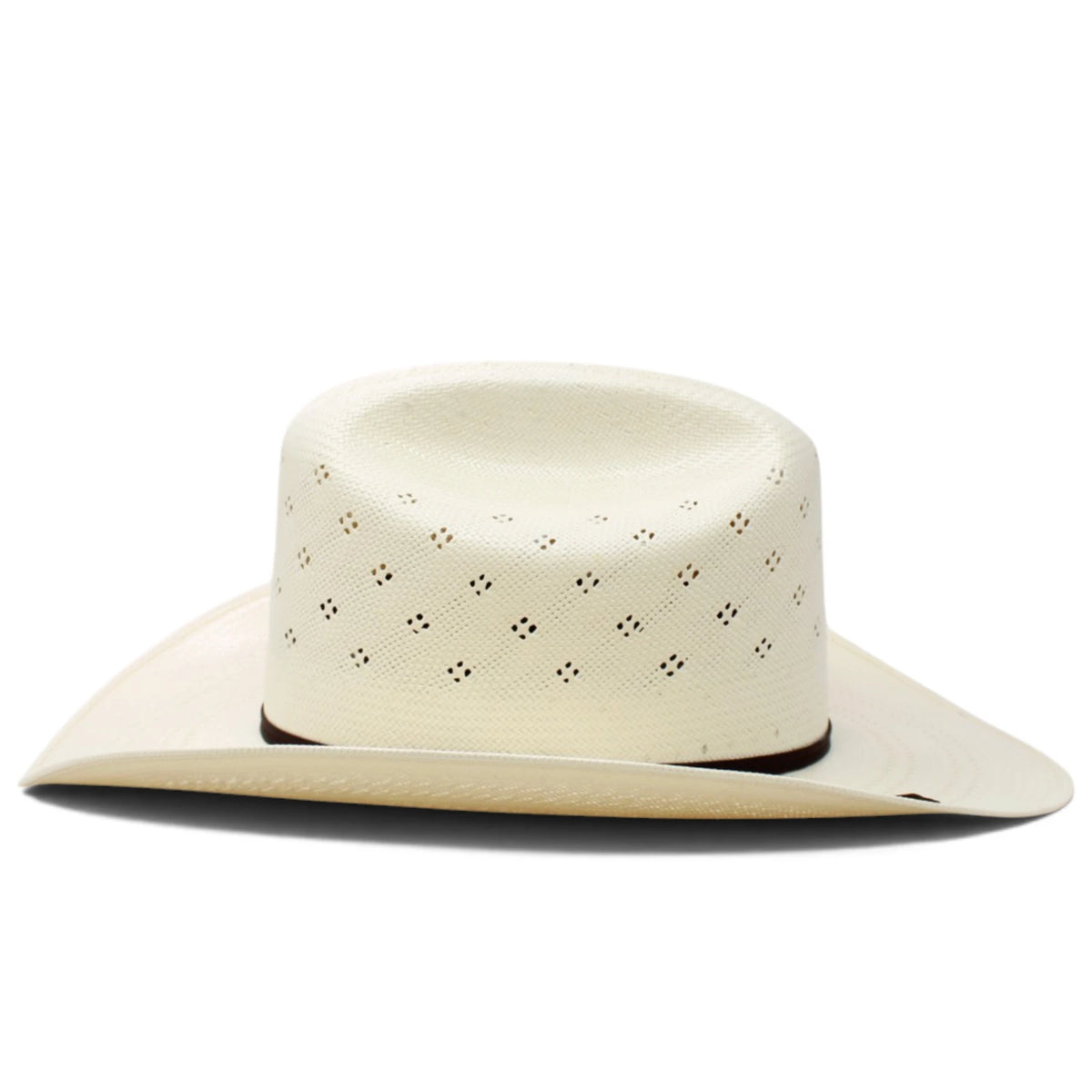 Sombrero vaquero Morcoon 100X color natural con horma Rancher, copa con pequeñas perforaciones decorativas, ala ancha curvada y toquilla de listón negro, fotografiado sobre fondo blanco. lateral