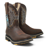 Bota de trabajo para hombre en piel color cafe con punta cuadrada, bordado western y suela de doble densidad resistente.
