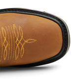 Bota de trabajo para hombre en piel color miel con punta cuadrada, bordado western y suela de doble densidad resistente. Toe