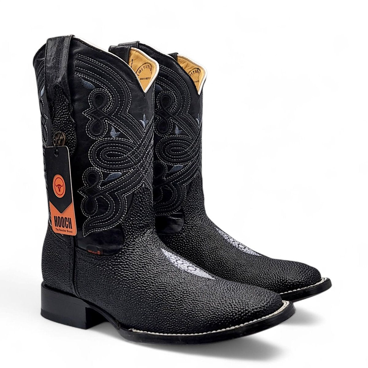 Bota Vaquera para Hombre con Punta Cuadrada Ancha Grabado Tipo Mantarraya con Perla Sencilla – Hooch Boots H529405 - Hooch