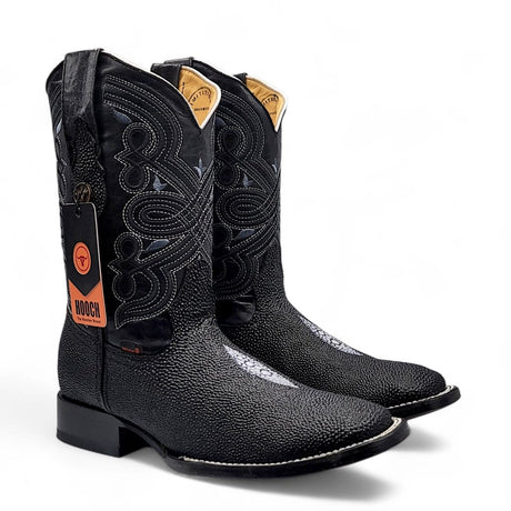 Bota Vaquera para Hombre con Punta Cuadrada Ancha Grabado Tipo Mantarraya con Perla Sencilla – Hooch Boots H529405 - Hooch