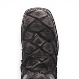 Bota Vaquera para Hombre Punta Cuadrada Grabado Tipo Pirarucu Color Negro con Suela de Hule – Hooch Boots H520572 - Hooch