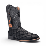 Bota Vaquera para Hombre Punta Cuadrada Grabado Tipo Pirarucu Color Negro con Suela de Hule – Hooch Boots H520572 - Hooch