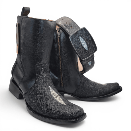 Bota Vaquera para Hombre Punta Dubai de Piel Grabado Mantarraya con Perla Sencilla y Cierre Lateral – Hooch Boots H580594 - Hooch