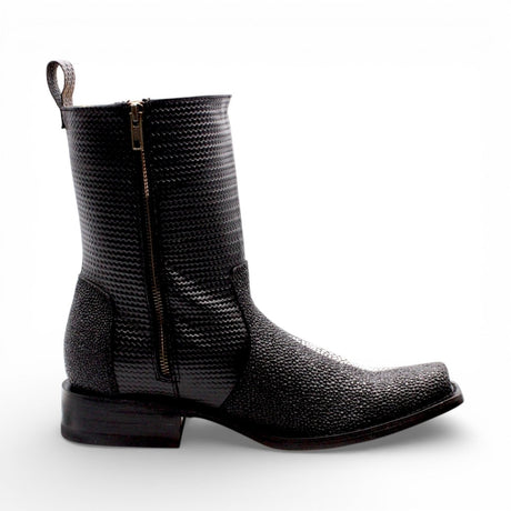 Bota Vaquera para Hombre Punta Dubai de Piel Grabado Mantarraya con Perla Sencilla y Cierre Lateral – Hooch Boots H580594 - Hooch