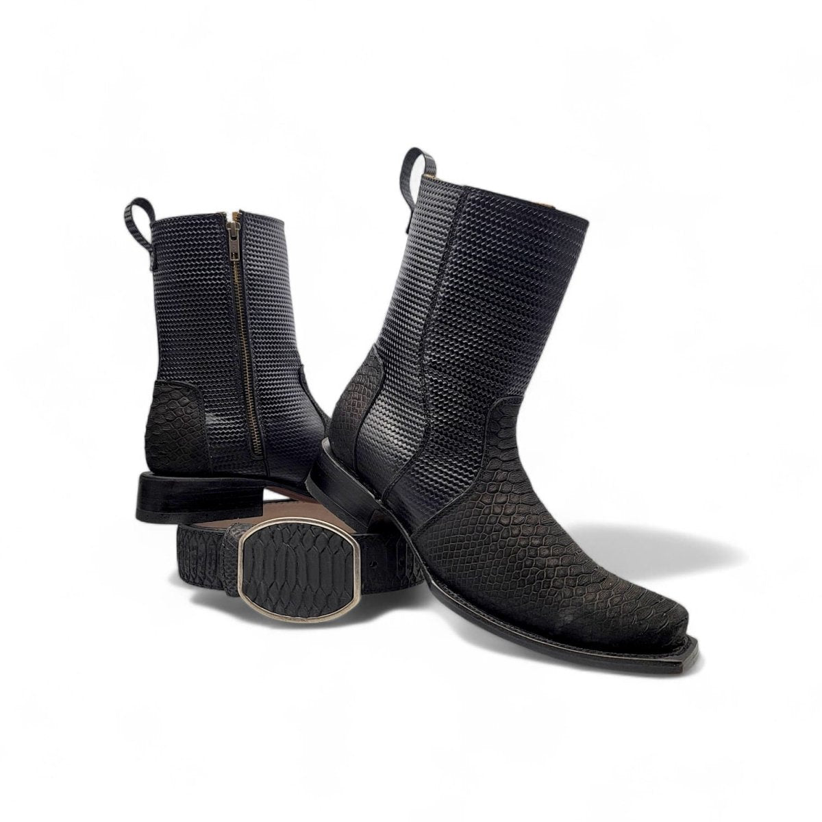 Bota Vaquera para Hombre Punta Dubai Grabado Tipo Python con Cierre Lateral Negra + Cinto Combo Western – Hooch Boots H580563 - Hooch