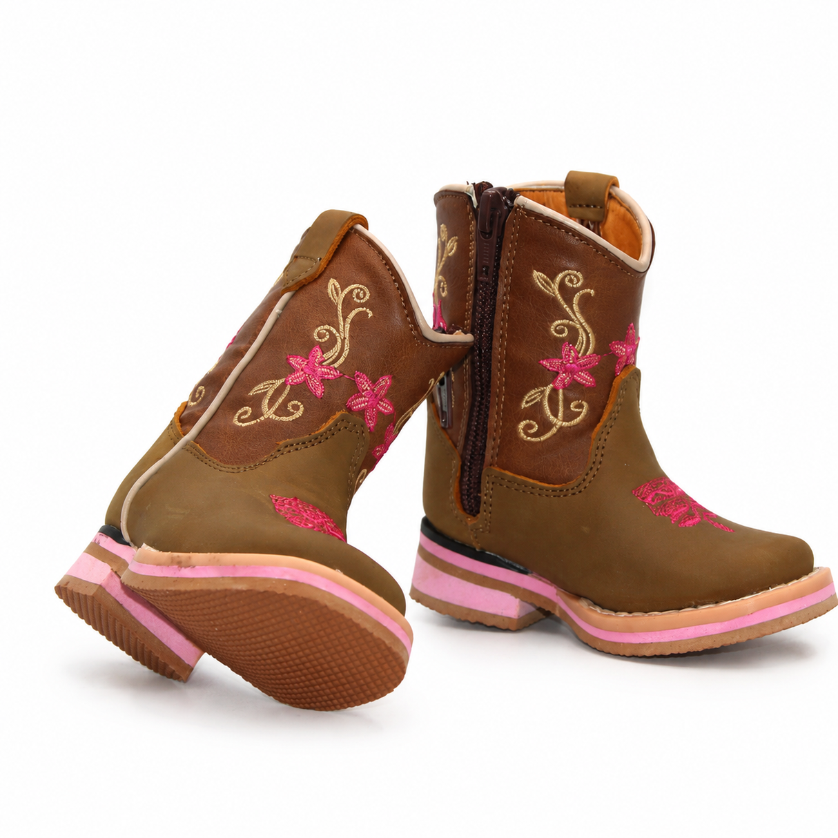 Bota Vaquera para Bebe Niña Punta Cuadrada de Piel Genuina Color Cafe con Bordado Floral Hooch Boots H511 - vista del par apilado