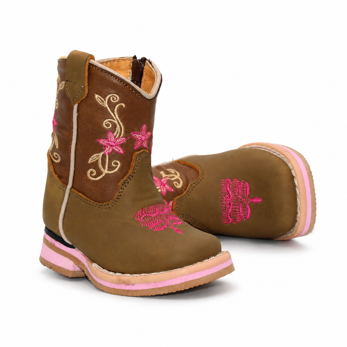 Bota Vaquera para Bebe Niña Punta Cuadrada de Piel Genuina Color Cafe con Bordado Floral Hooch Boots H511 - vista del bordado en la punta