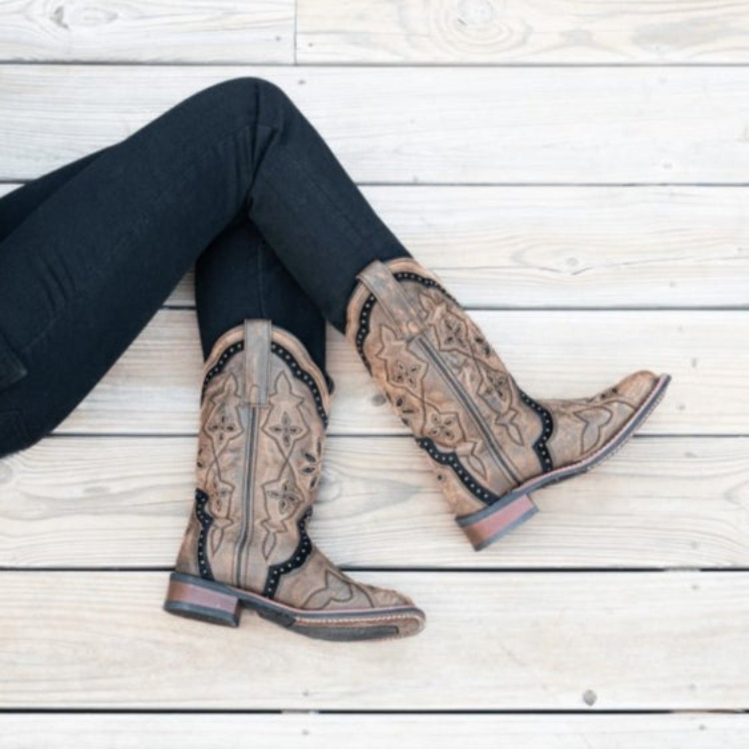 Laredo Women's Bouquet Broad Square Toe Leather Boots - Honey 5844