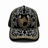 Gorra vaquera bordada negra tipo trucker diseno Caballo con Herradura Hooch Boots