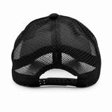 Gorra vaquera bordada negra tipo trucker vista trasera con broche snapback Hooch Boots