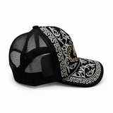 Gorra vaquera bordada negra tipo trucker vista lateral derecha Hooch Boots