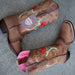 Botas Altas de Cuero Crazy con Rosas para Mujer en Horma Rodeo Q312R6251 - Quincy Boots