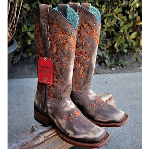 Botas de Cuero Lijado para Mujer en Horma Rodeo Color Tan Q3226231L - Quincy Boots